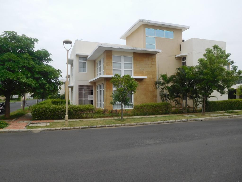 Tulip Serviced Vila