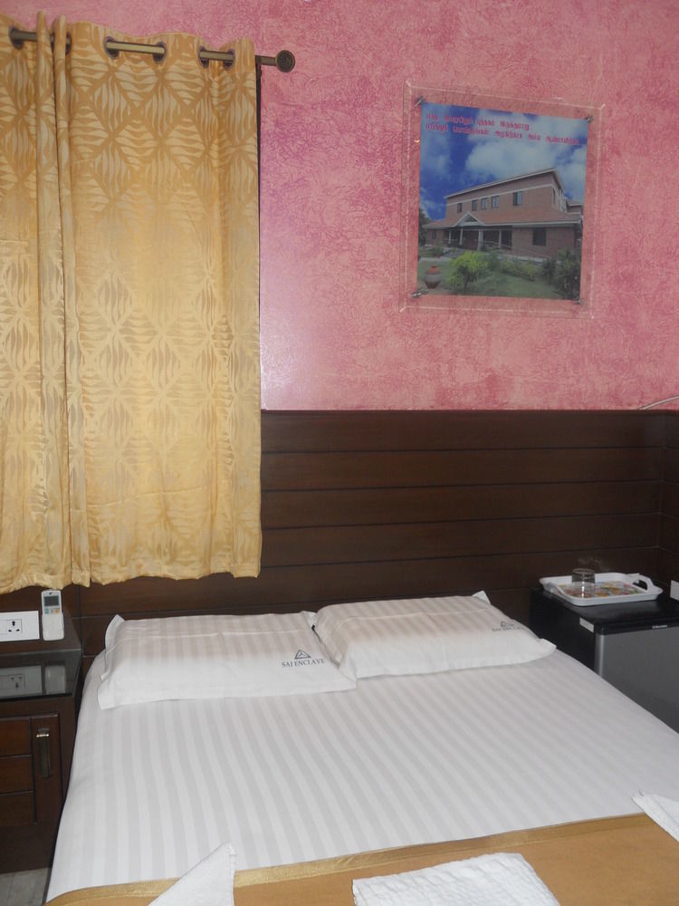 Sai Enclave Hotel 3*