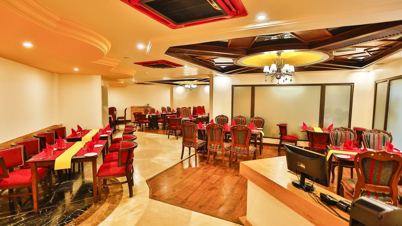 Hotel Benzz Park 4*