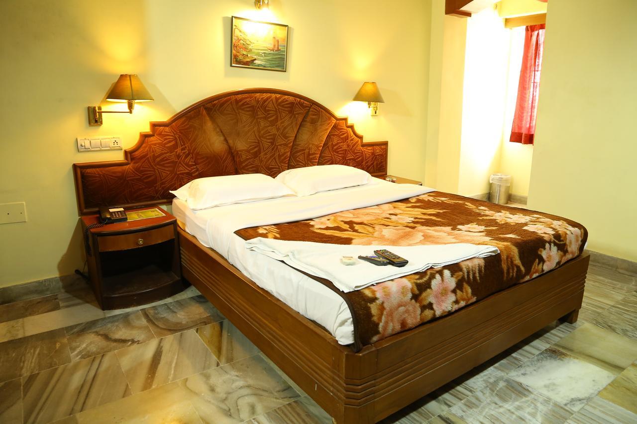 Golden Tower Hotel 4*