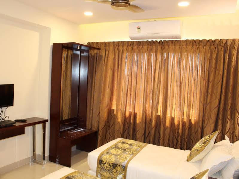Hotel Fabhotel Alreef Residency 3*