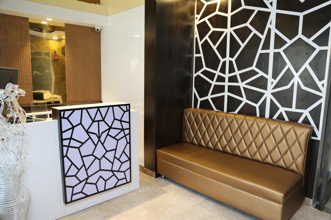 Oyo 48778 Grand Peace Hotel 3*