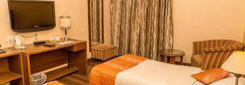 Resort Oyo Palette - Victoria Chennai