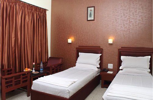 Dee Cee Manor Hotel 3*