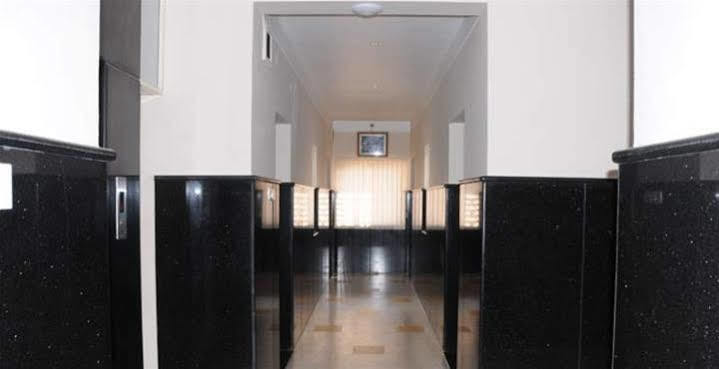 Homestay Oyo 8062 Raj Residency Chrompet *