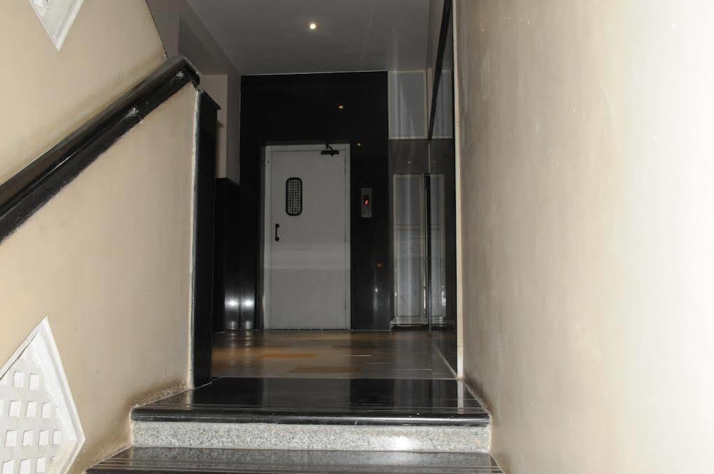 Oyo 8062 Raj Residency Chrompet