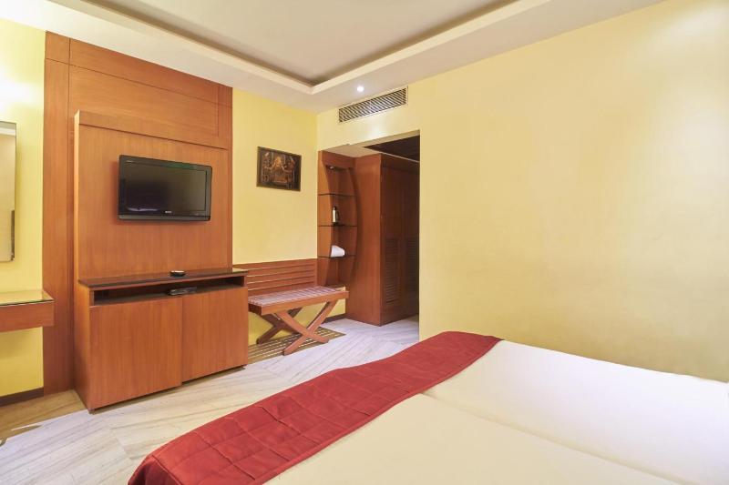 Hotel Dee Cee Manor 3*