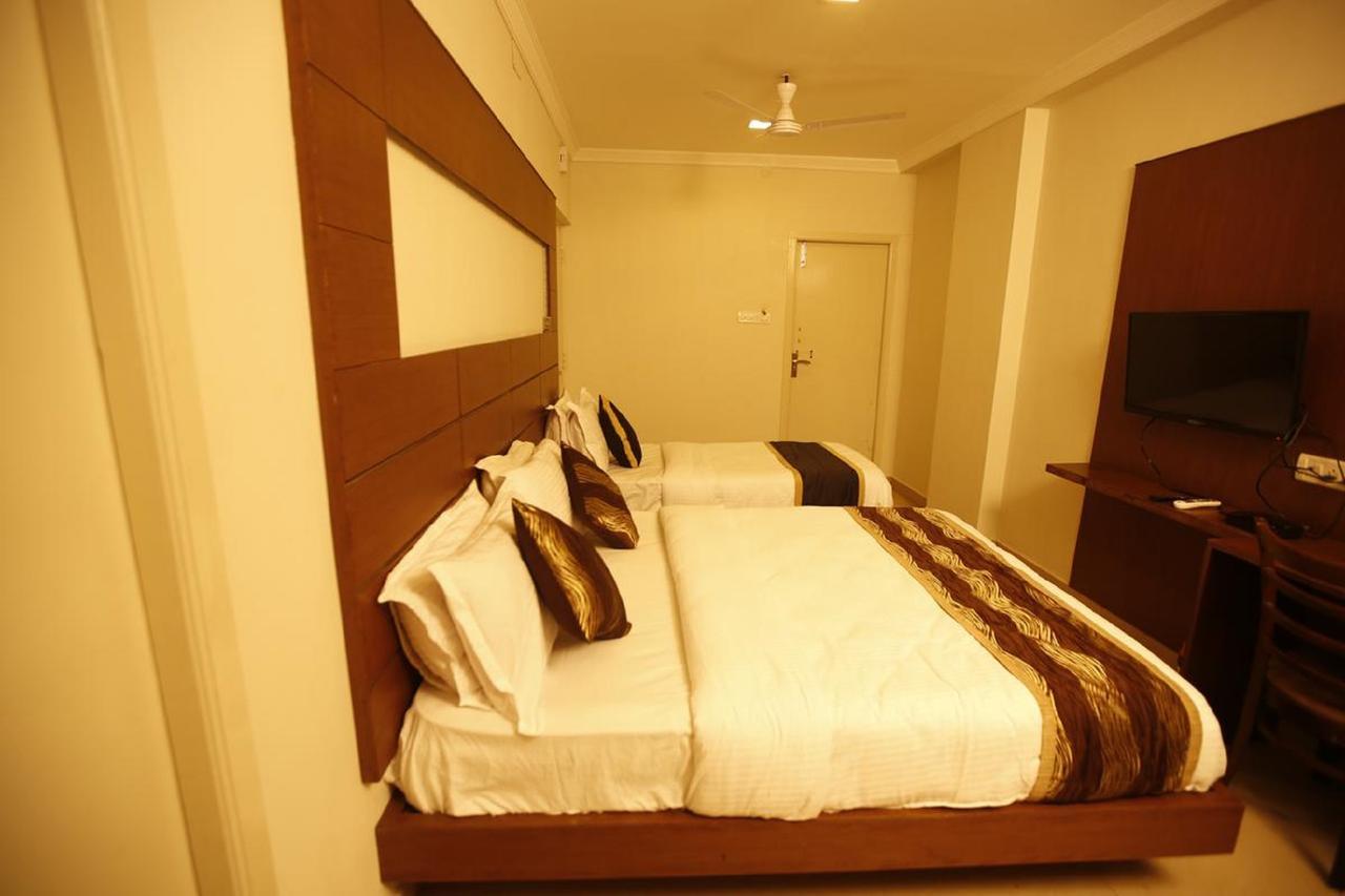 Hotel Orion Residency Near Railway Station 3*