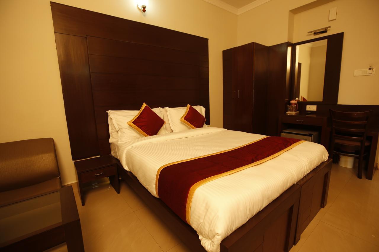 Hotel Orion Residency Near Railway Station 3*