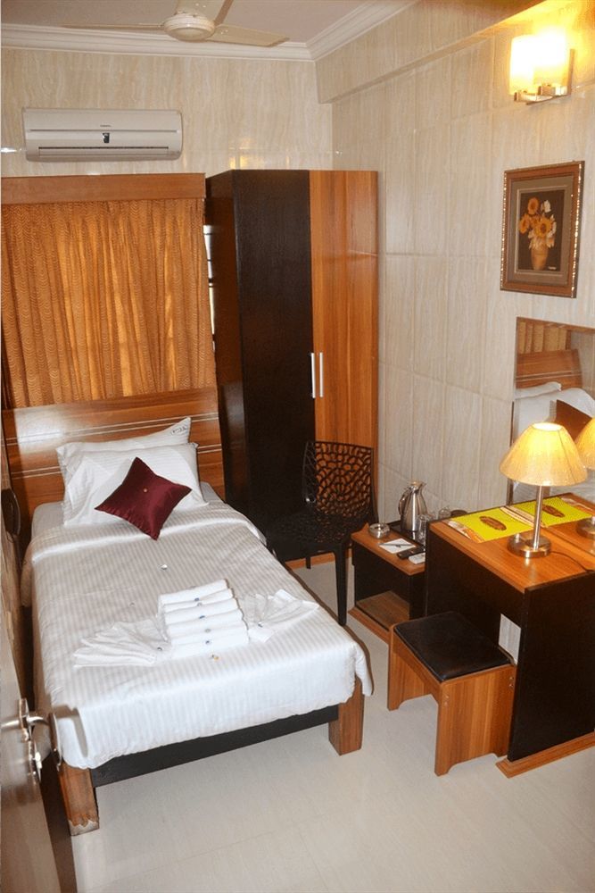 Hotel Peace 2*