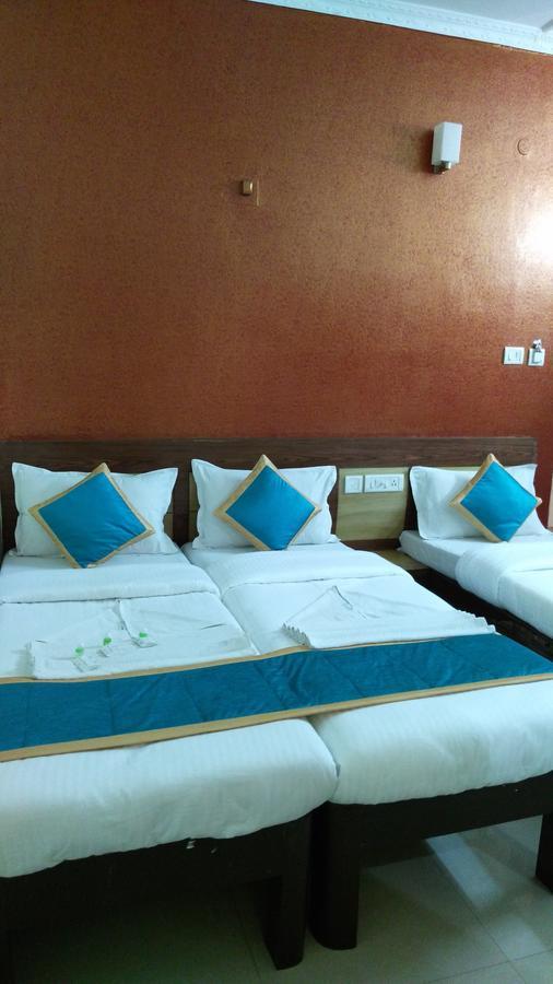 Hotel Century Homes