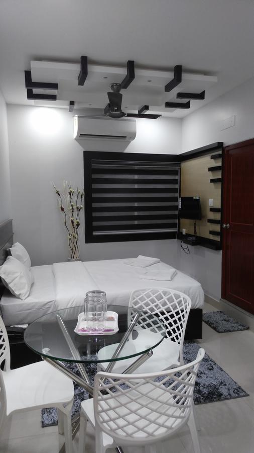 Hotel Century Homes