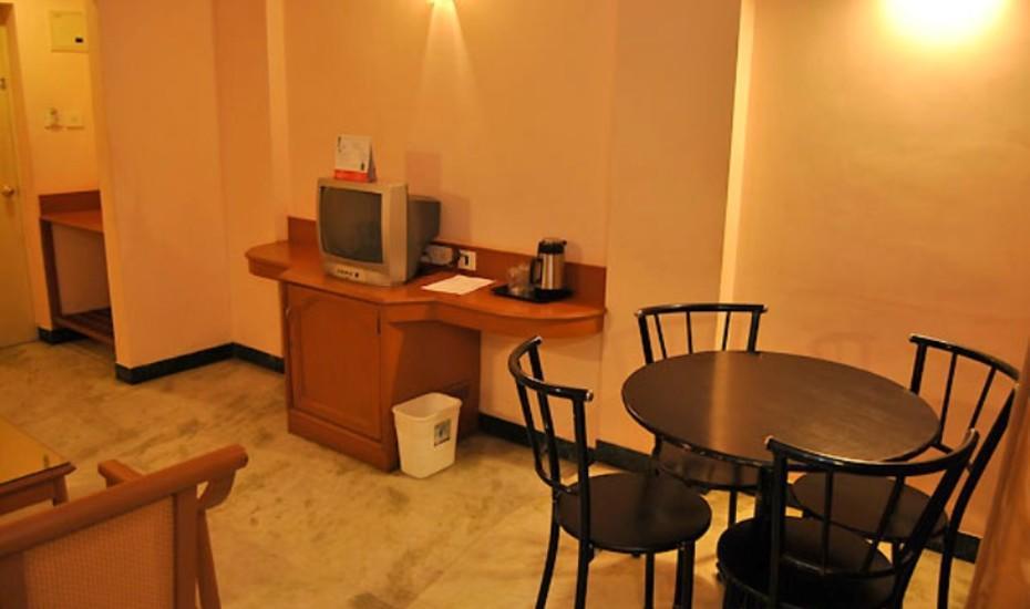 Hotel Atchaya 3*