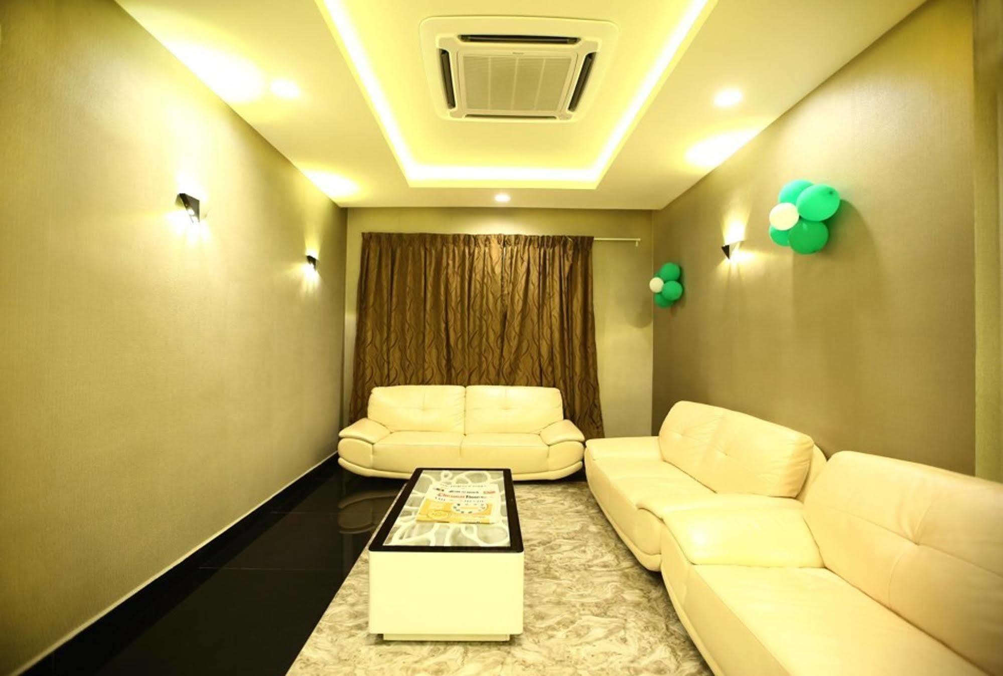 Hotel Fabhotel Alreef Residency Chennai