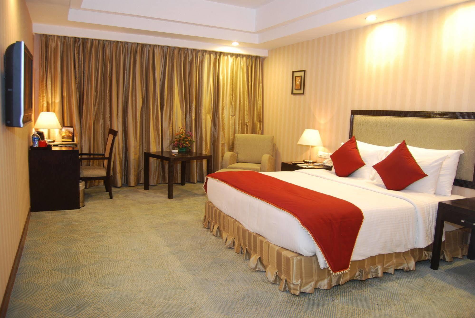 Hotel Gokulam Park Sabari-siruseri Sipcot 3*
