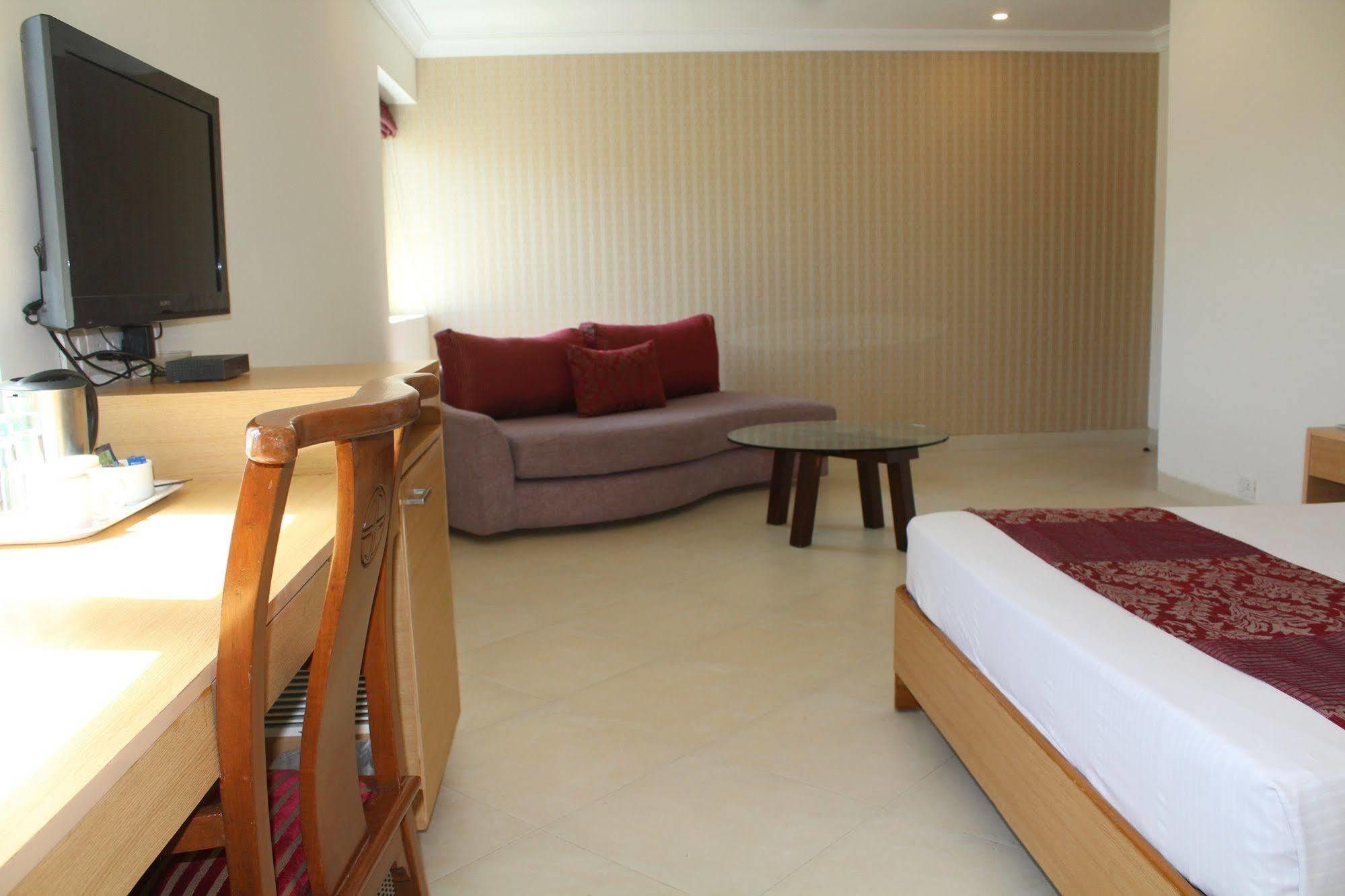 The Lotus Hotel, Burkit Road