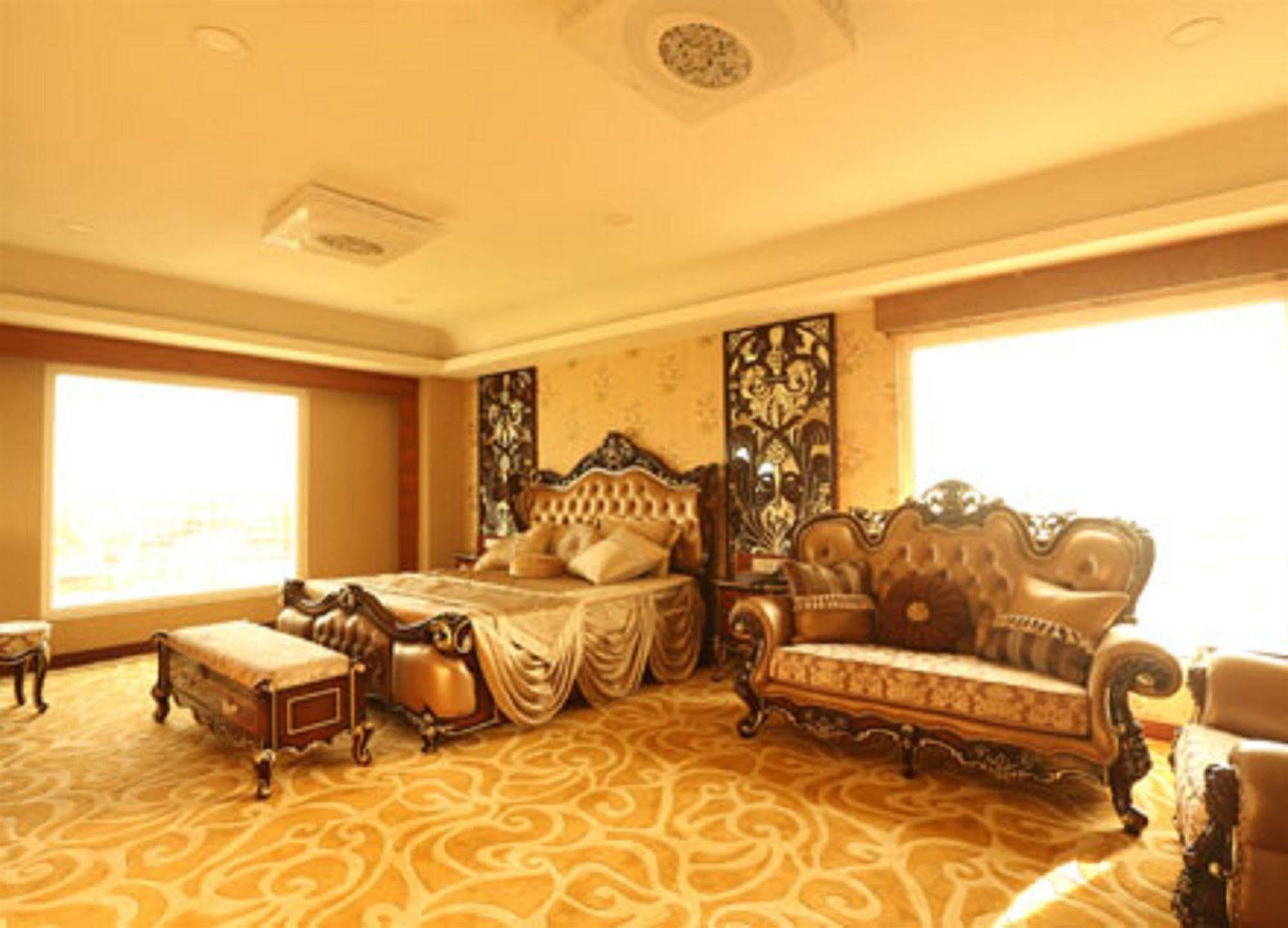 Le Palace 3*
