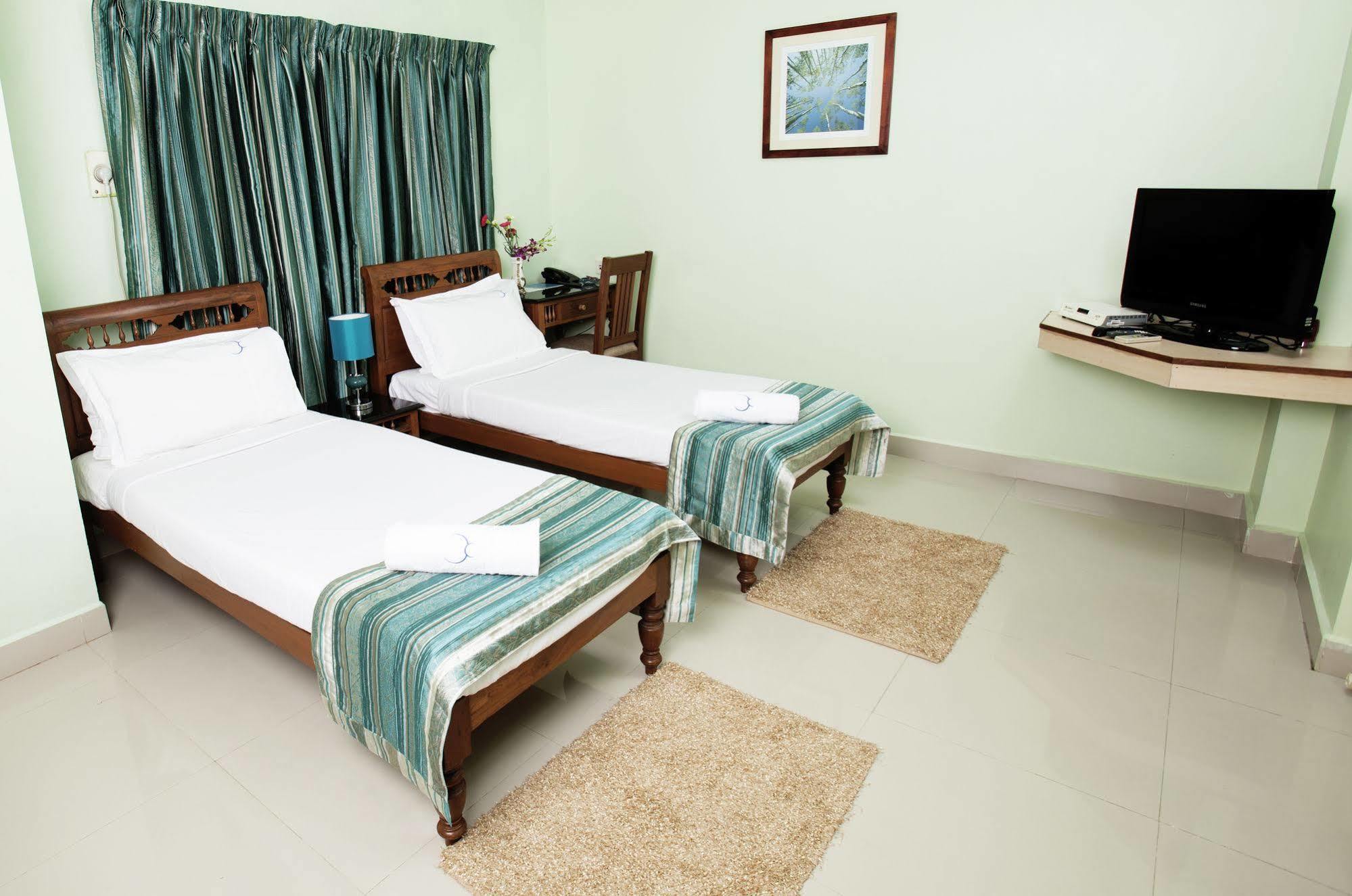 Hotel Crescent Chennai