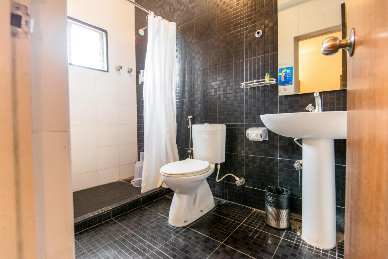 Capital O 35927 Comfort Suites Hotel