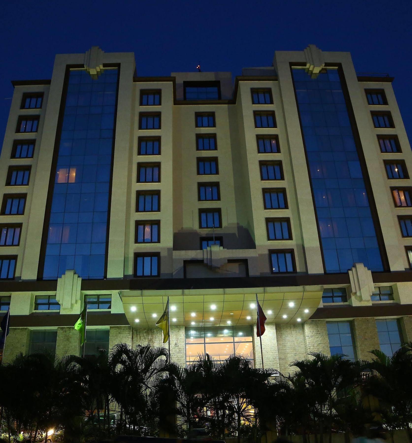 Hotel Regenta Central Deccan Chennai, Royapettah 4*