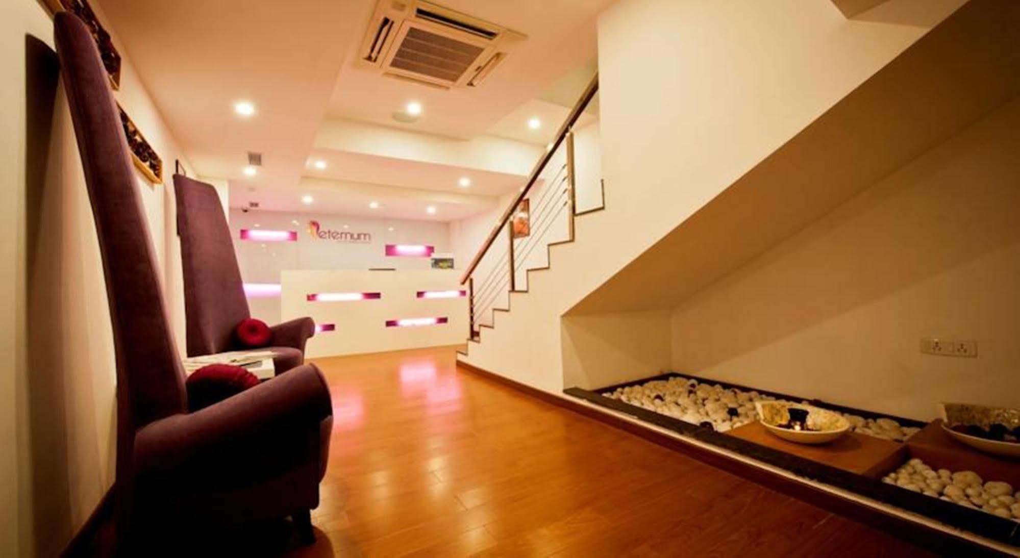 Ramada Egmore 5*