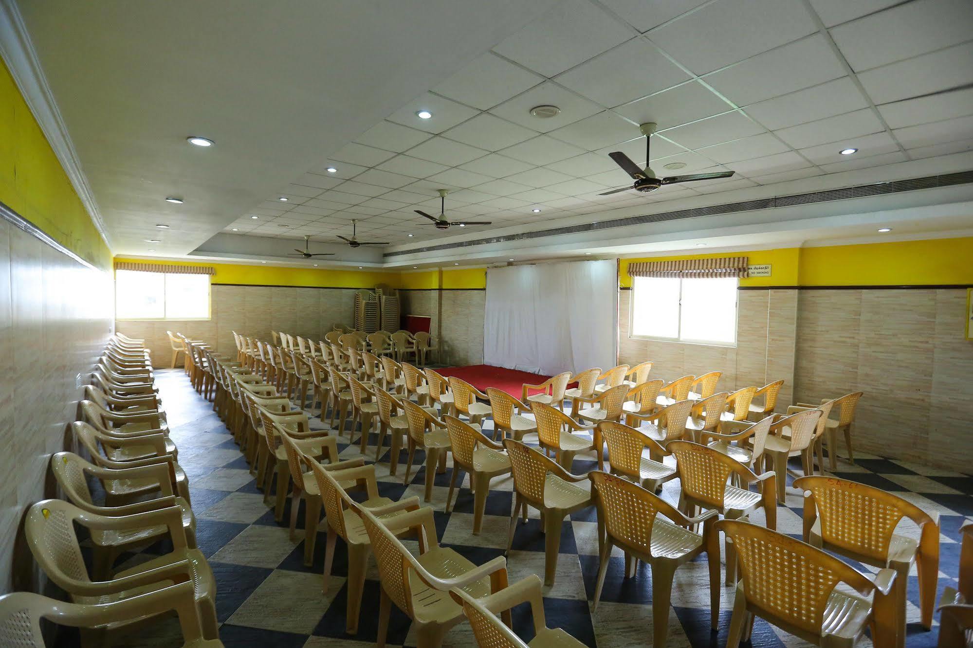 Season 4 Residences - Teynampet Near Apollo Hospital ,balaji Dental, Us Consulate Chennai