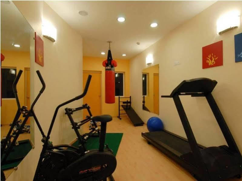 - Vadapalani Hotel 3*