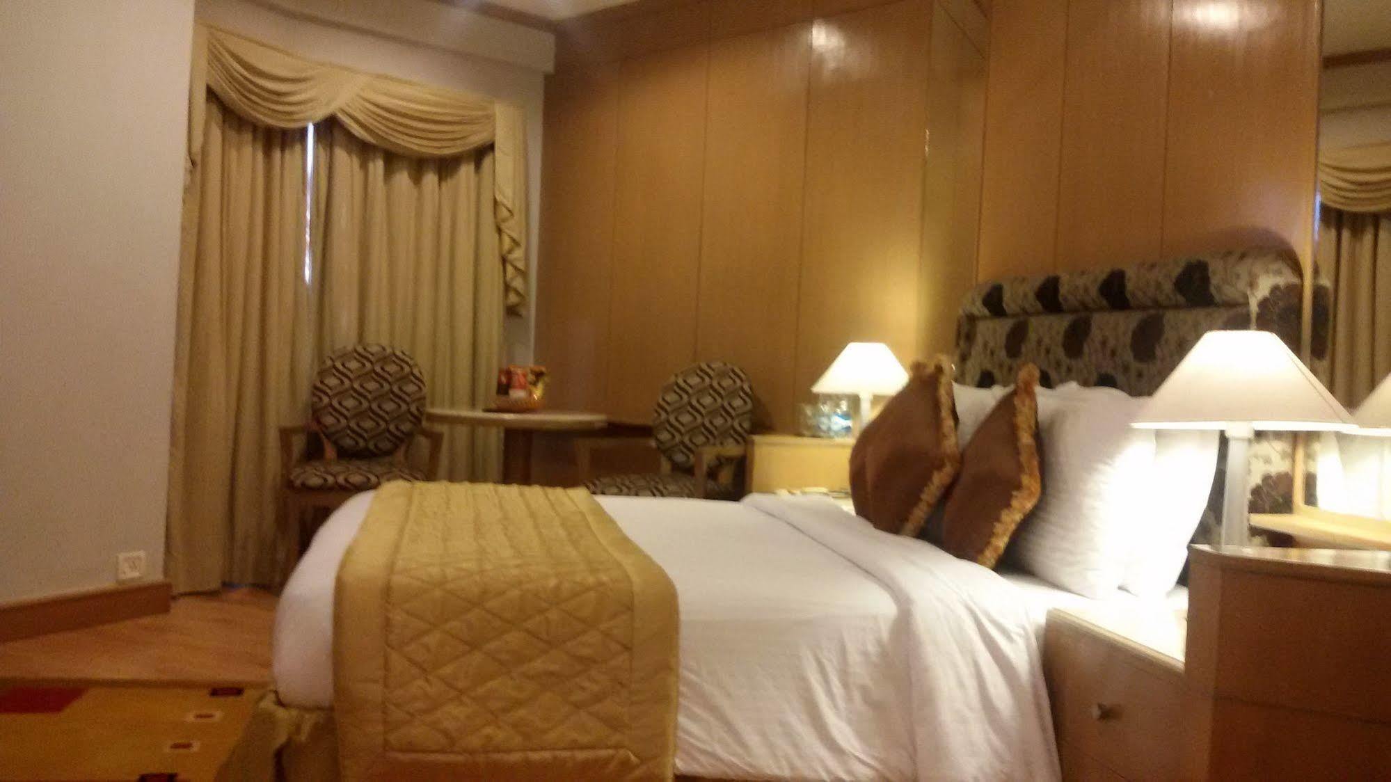 Hotel Park Plaza Omr
