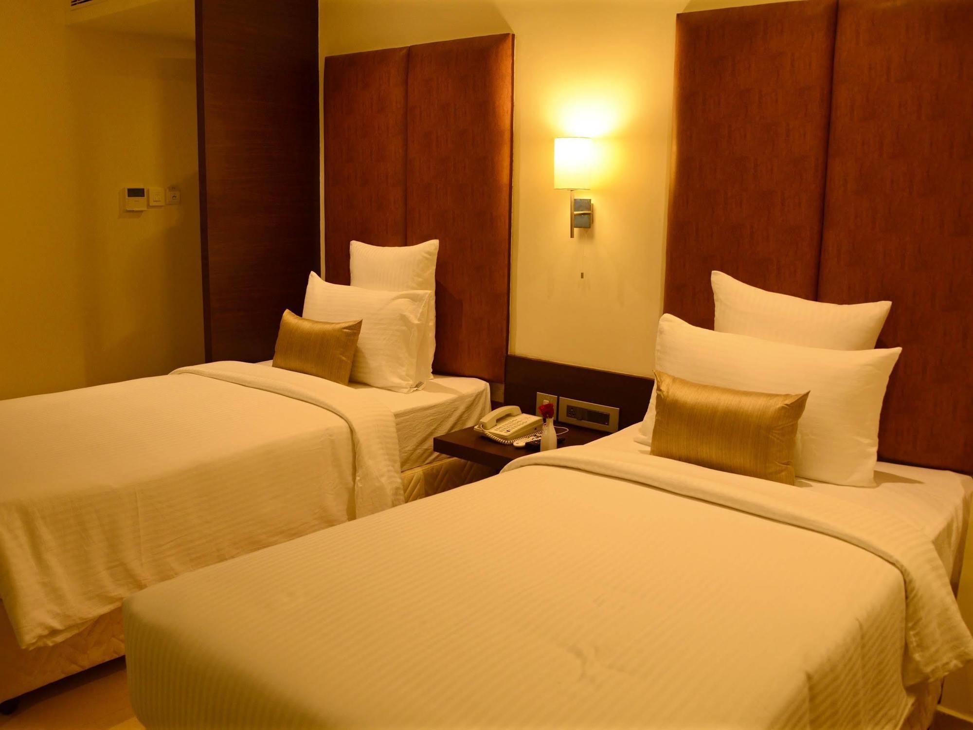 Blu Iris 3* Chennai
