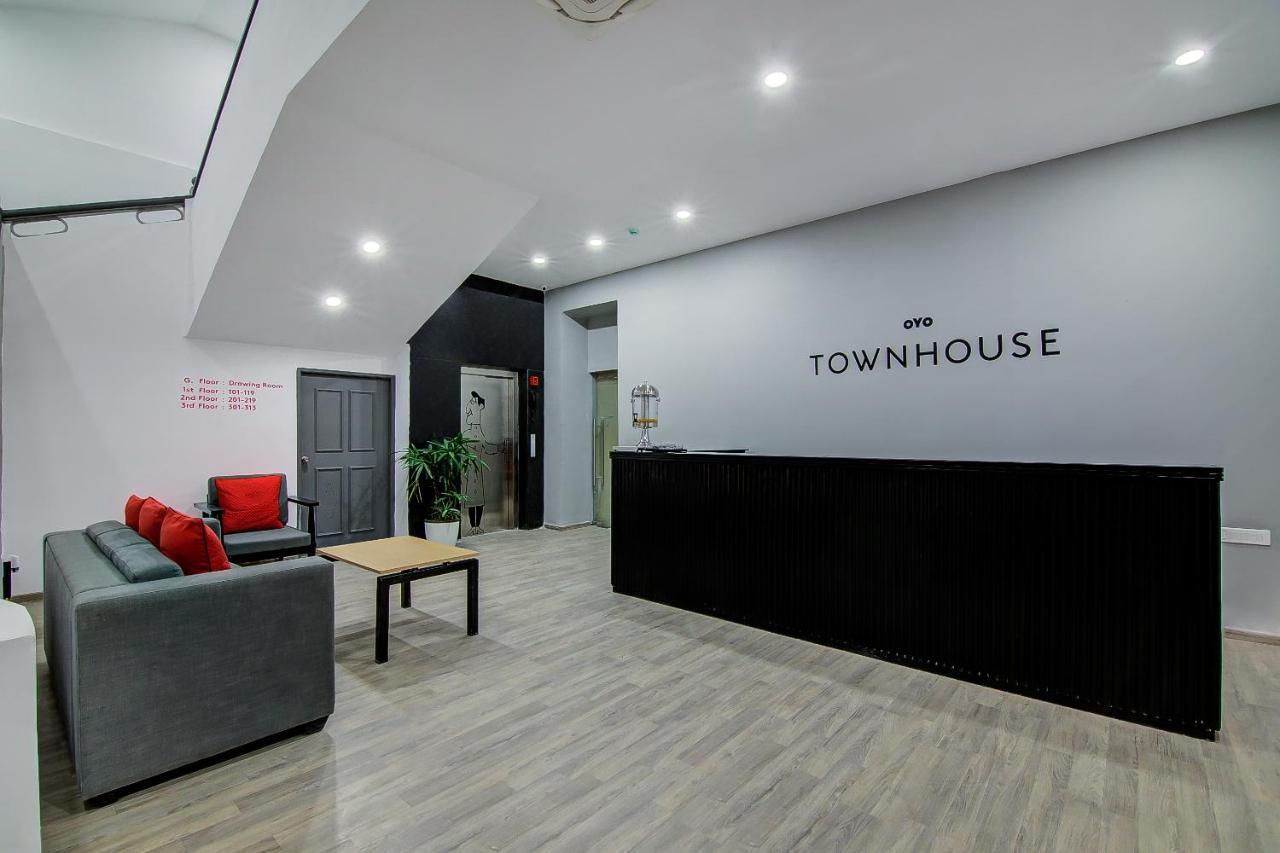 Oyo Townhouse 037 Central Station 4*