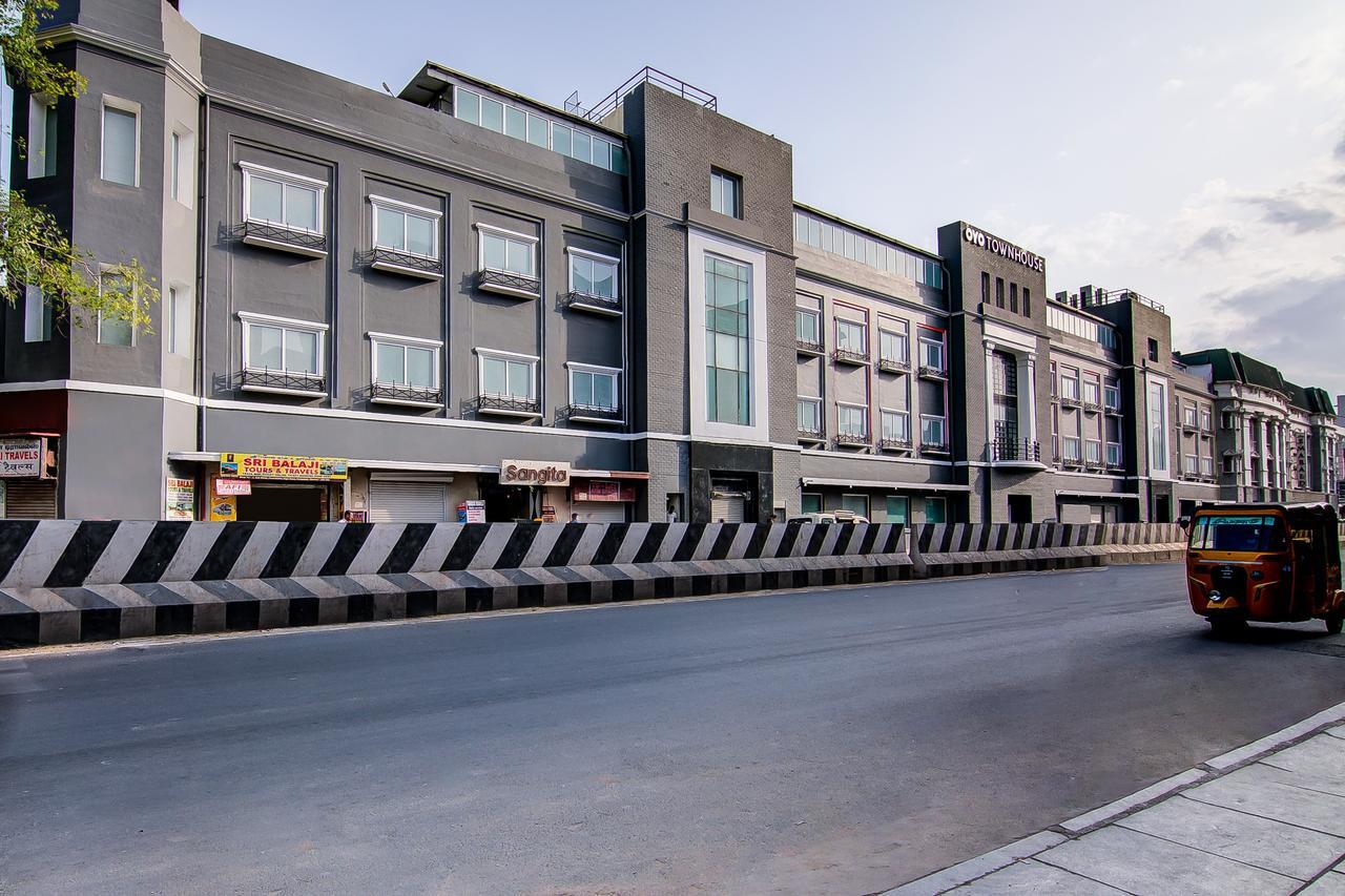Oyo Townhouse 037 Central Station 4*