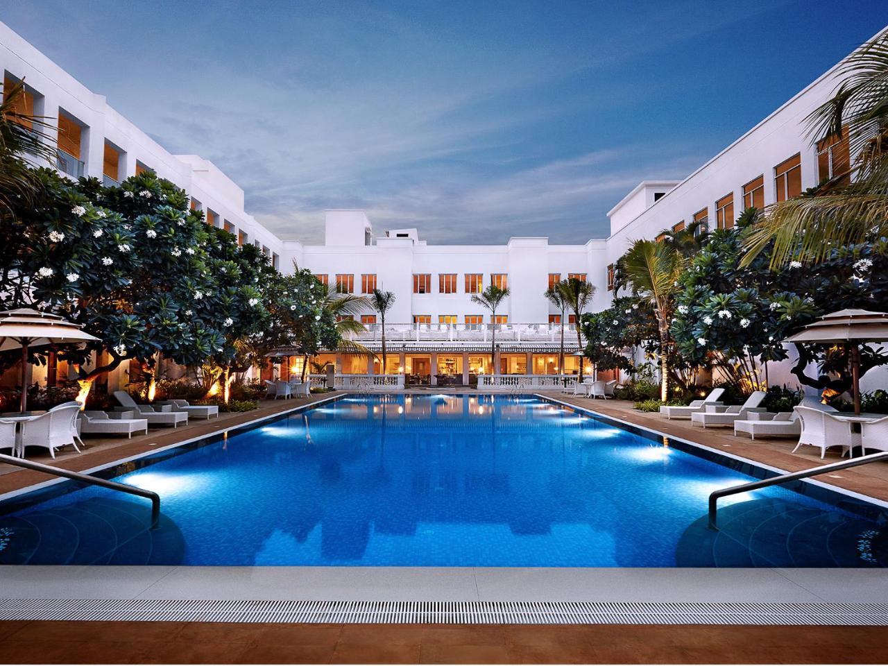 Taj Connemara, Hotel