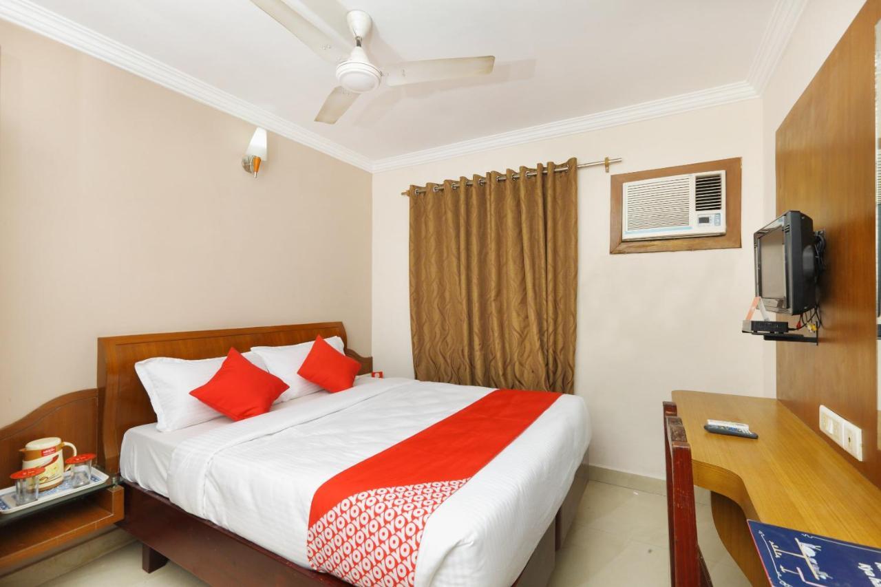 Hotel Oyo 15963 Manor