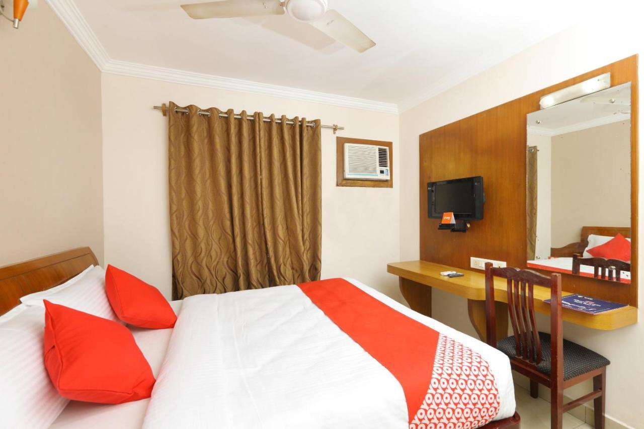 Hotel Oyo 15963 Manor 3*