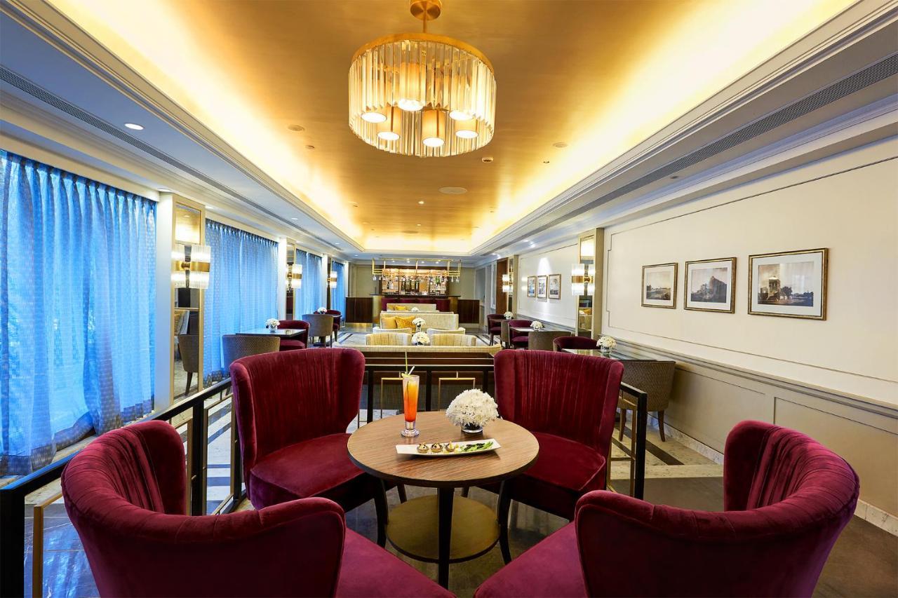Taj Connemara, Hotel