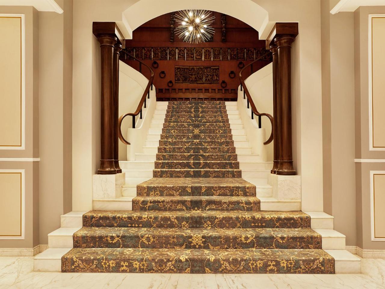 Taj Connemara,
