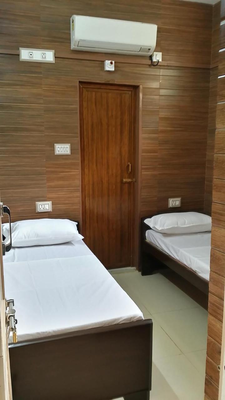Al Noor Mansion * Chennai