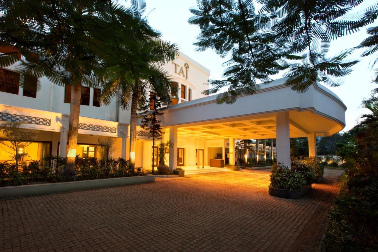 Taj Connemara,