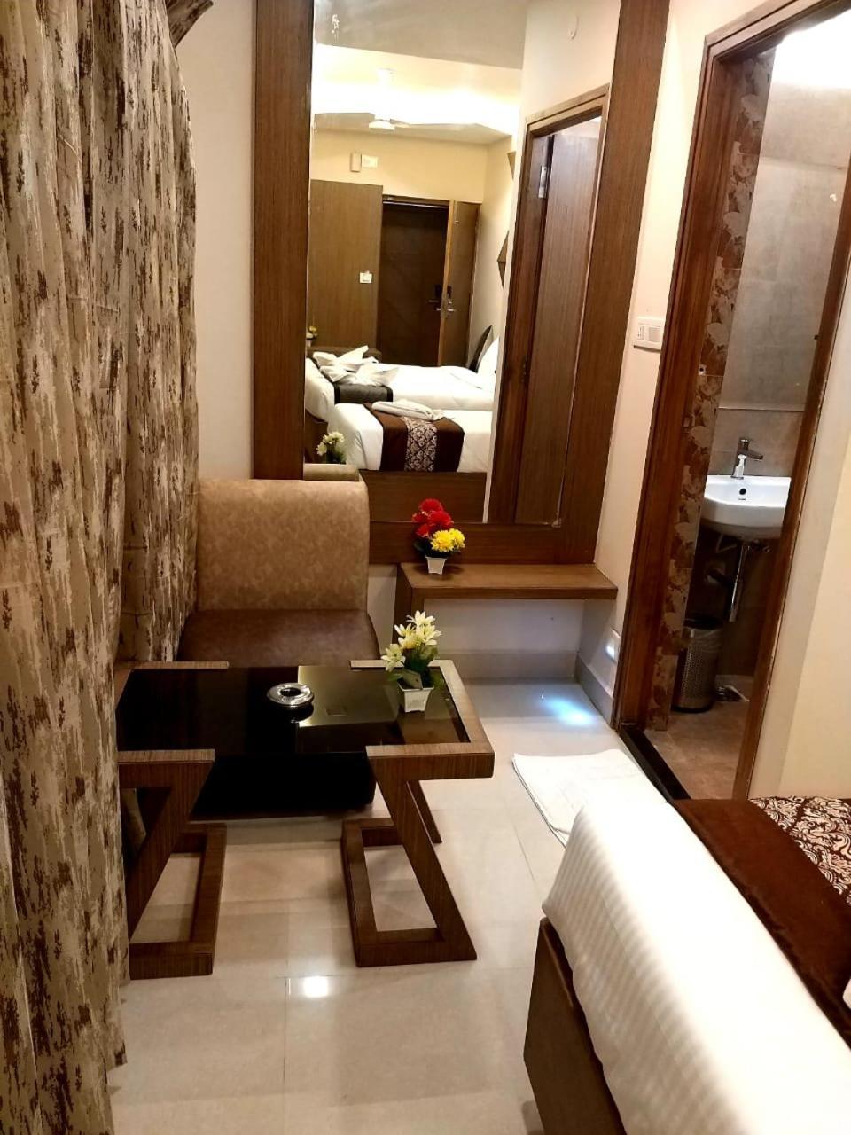 Grand Elegant