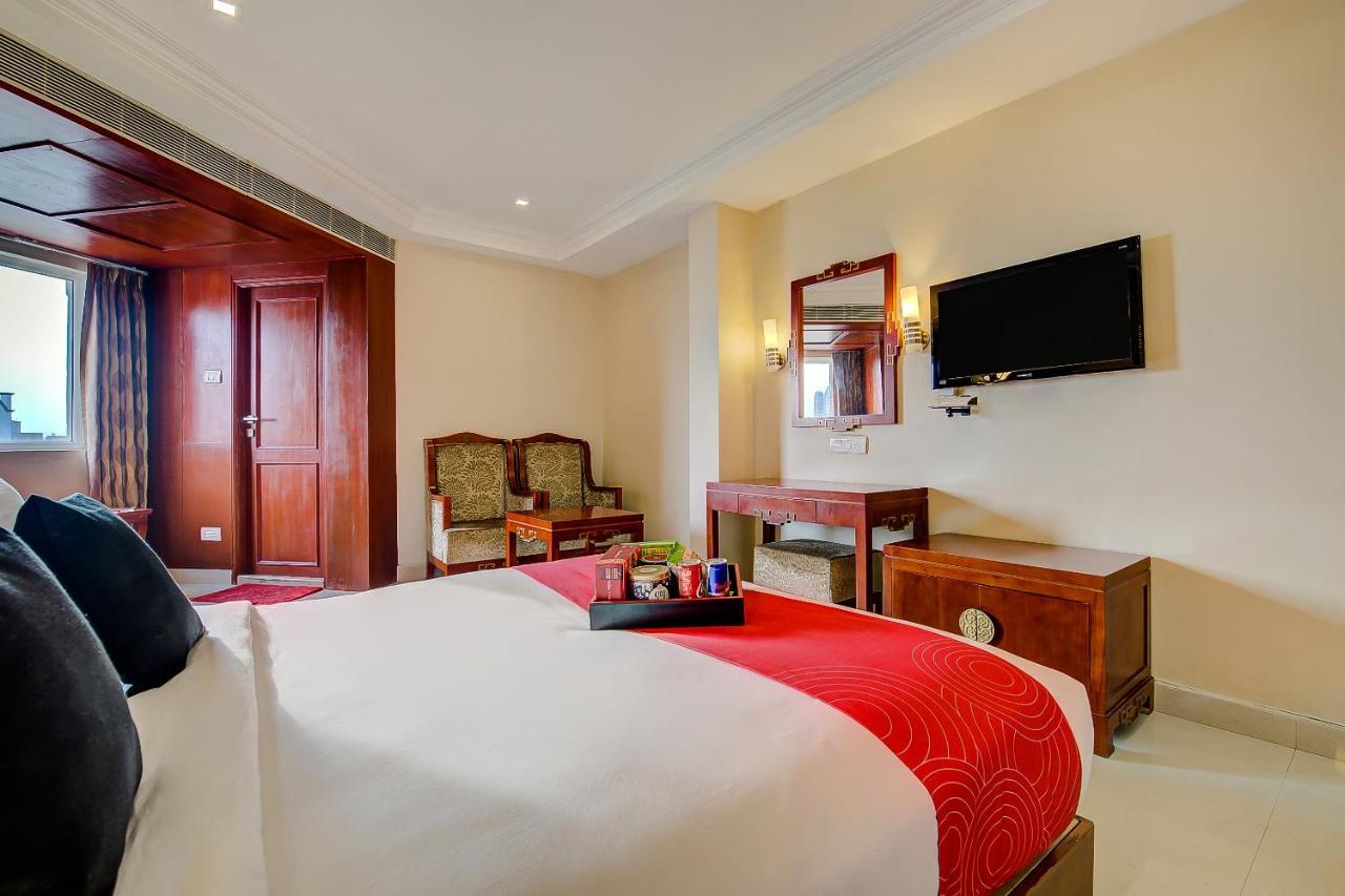 Hotel Metro Grand 3*