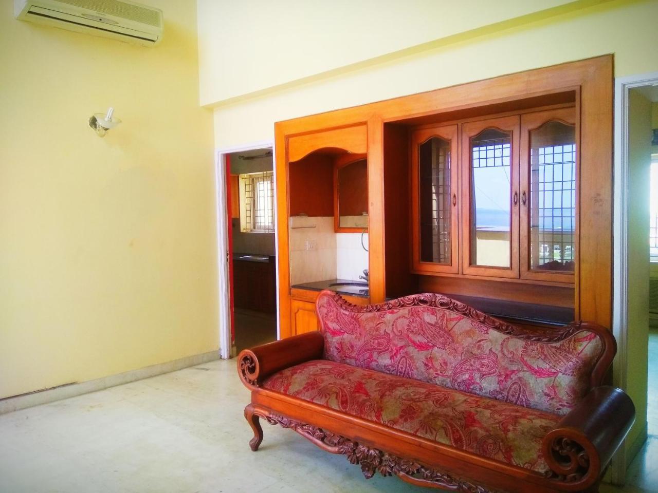 Beach Penthouse, Katil *