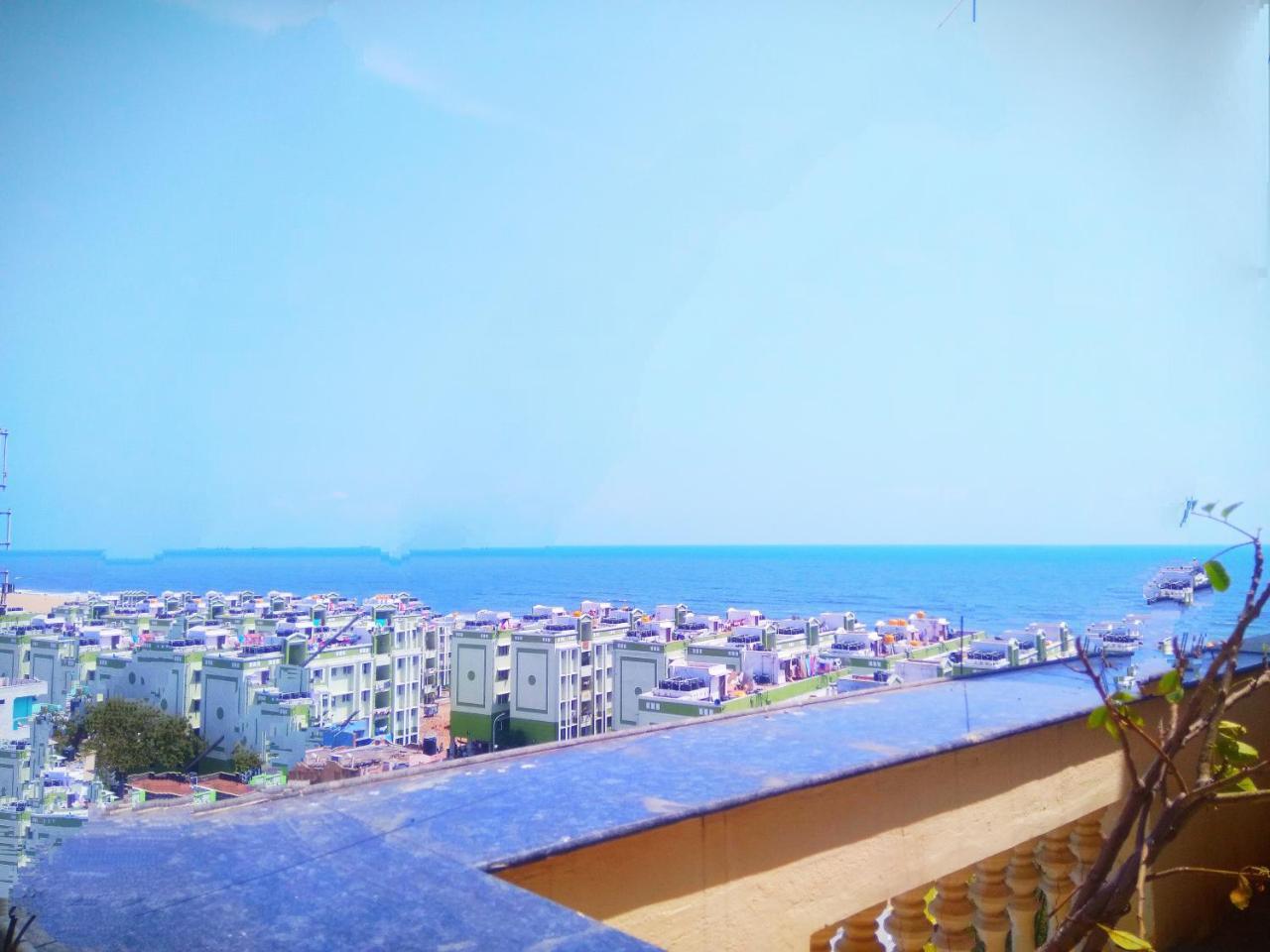 Beach Penthouse,