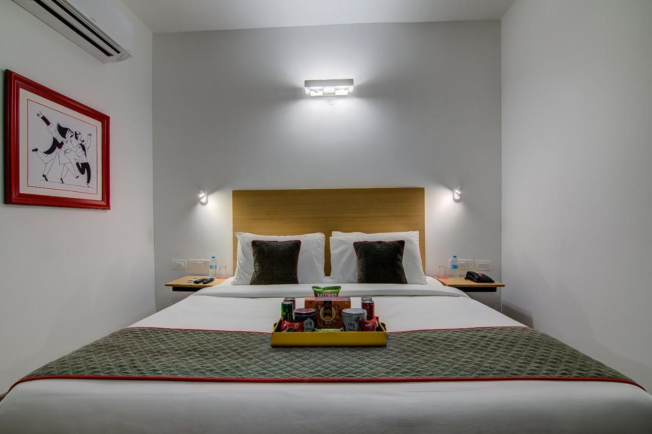 Oyo Townhouse 42 Urvashi Theatre Hotel Chennai