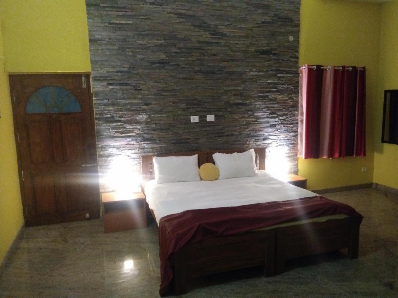 Royale Achaya Bed & Breakfast