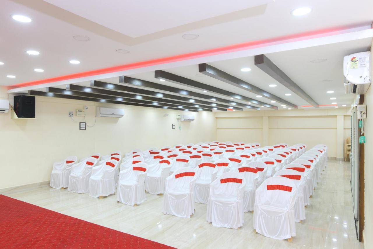 Hotel Oyo 8973 Velachery 3*