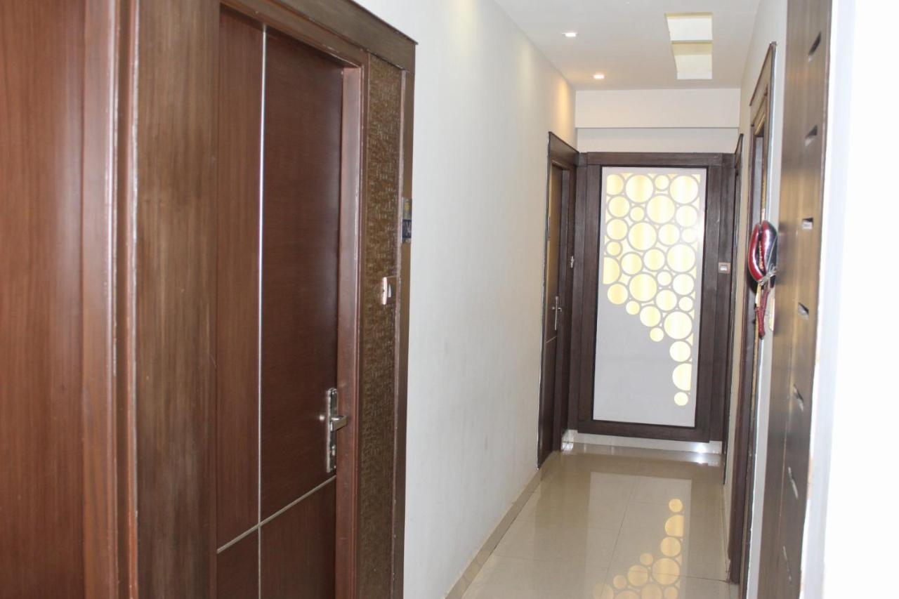 Hotel Sky Gate Hotel Near Apollo Main, Women'S & Children'S Us Consulate Sankara Netralaya Goethe Institute Prestigepalladium Shastri Bhavan Senmozhi Poonga Raj Ratnam Stadium Taj Coromandal India Oil Bhavan Dr Mohan'S Diabetics Vac Chennai 2*
