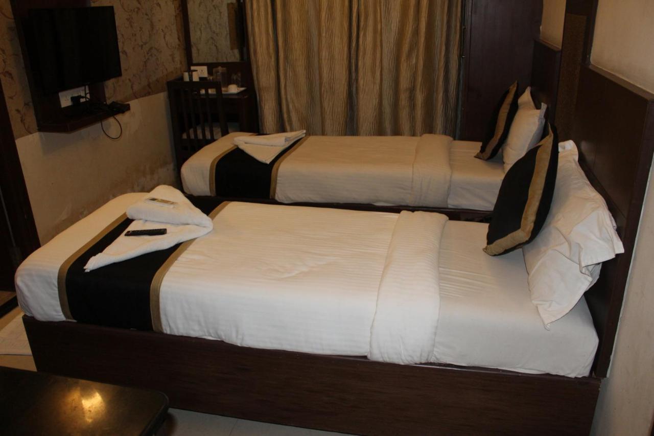 Sky Gate Hotel Near Apollo Main, Women'S & Children'S Us Consulate Sankara Netralaya Goethe Institute Prestigepalladium Shastri Bhavan Senmozhi Poonga Raj Ratnam Stadium Taj Coromandal India Oil Bhavan Dr Mohan'S Diabetics Vac Chennai Hotel 2*