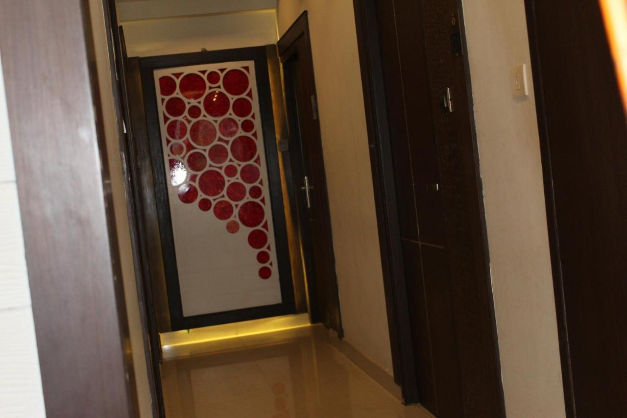 Sky Gate Hotel Near Apollo Main, Women'S & Children'S Us Consulate Sankara Netralaya Goethe Institute Prestigepalladium Shastri Bhavan Senmozhi Poonga Raj Ratnam Stadium Taj Coromandal India Oil Bhavan Dr Mohan'S Diabetics Vac Chennai 2* Chennai