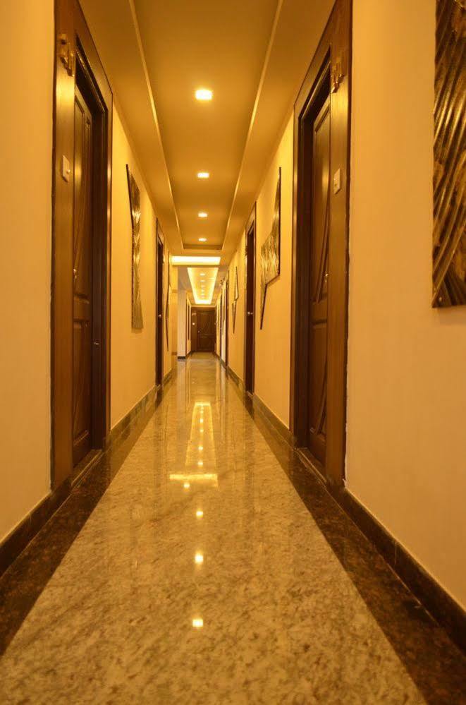 Hotel Oyo 4324 Emerald Manor Chennai