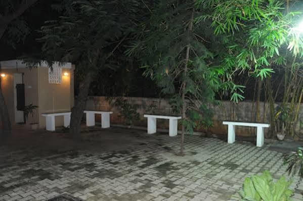 Homestay Oyo 8062 Raj Residency Chrompet